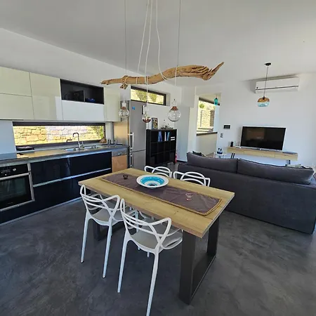 Villa Kalli Thea